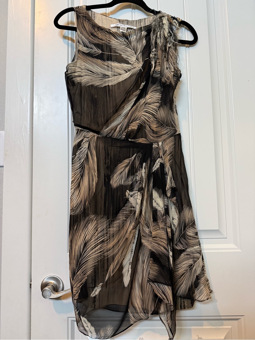 diane von furstenberg Women’s Silk Feather Dress Black & beige Sleeveless size 4